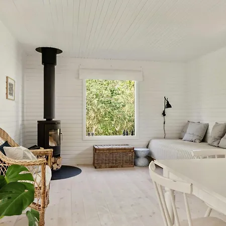 Summer Idyll In Oasis By Sejero Bay Feriehus