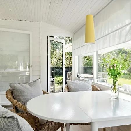 Summer Idyll In Oasis By Sejero Bay Feriehus Fårevejle